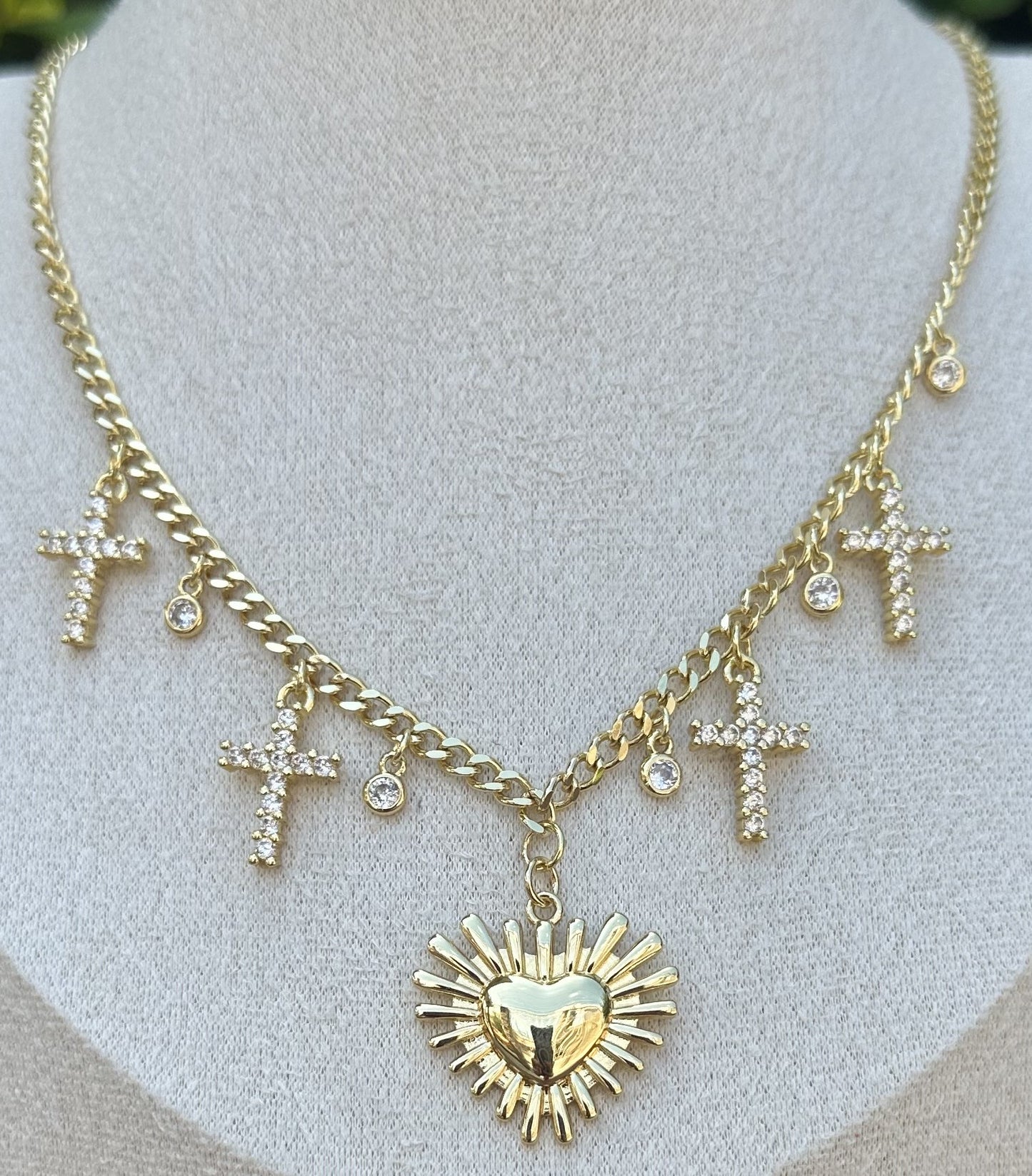 Gargantilla Corazón Cruz